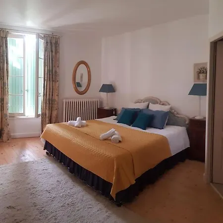 빌라 Belle Maison De Charme Lussac (Gironde)