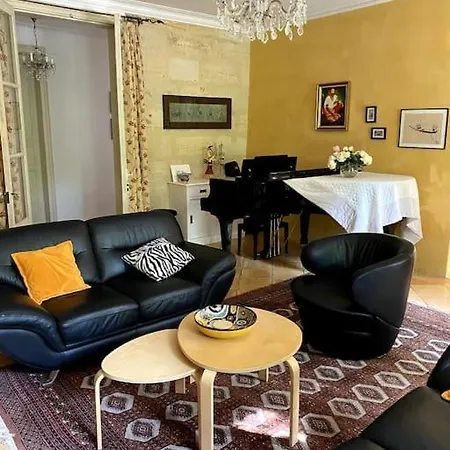 Belle Maison De Charme * Lussac (Gironde)