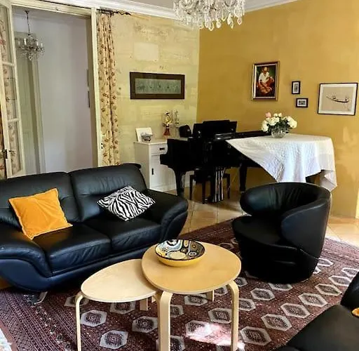 Belle Maison De Charme * Lussac (Gironde)