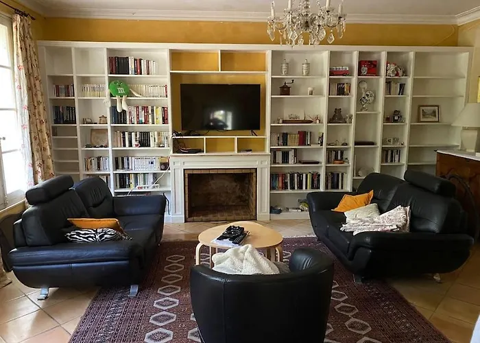 Belle Maison De Charme * Lussac (Gironde)